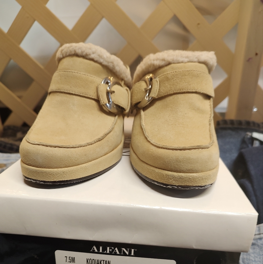 NIB Alfani Leather Suede wedge Mules SZ 7.5
